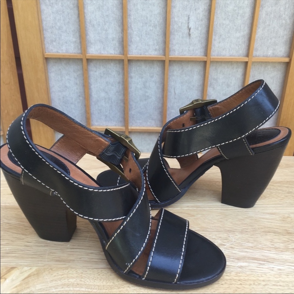 Frye Black Leather Sandal SZ 7